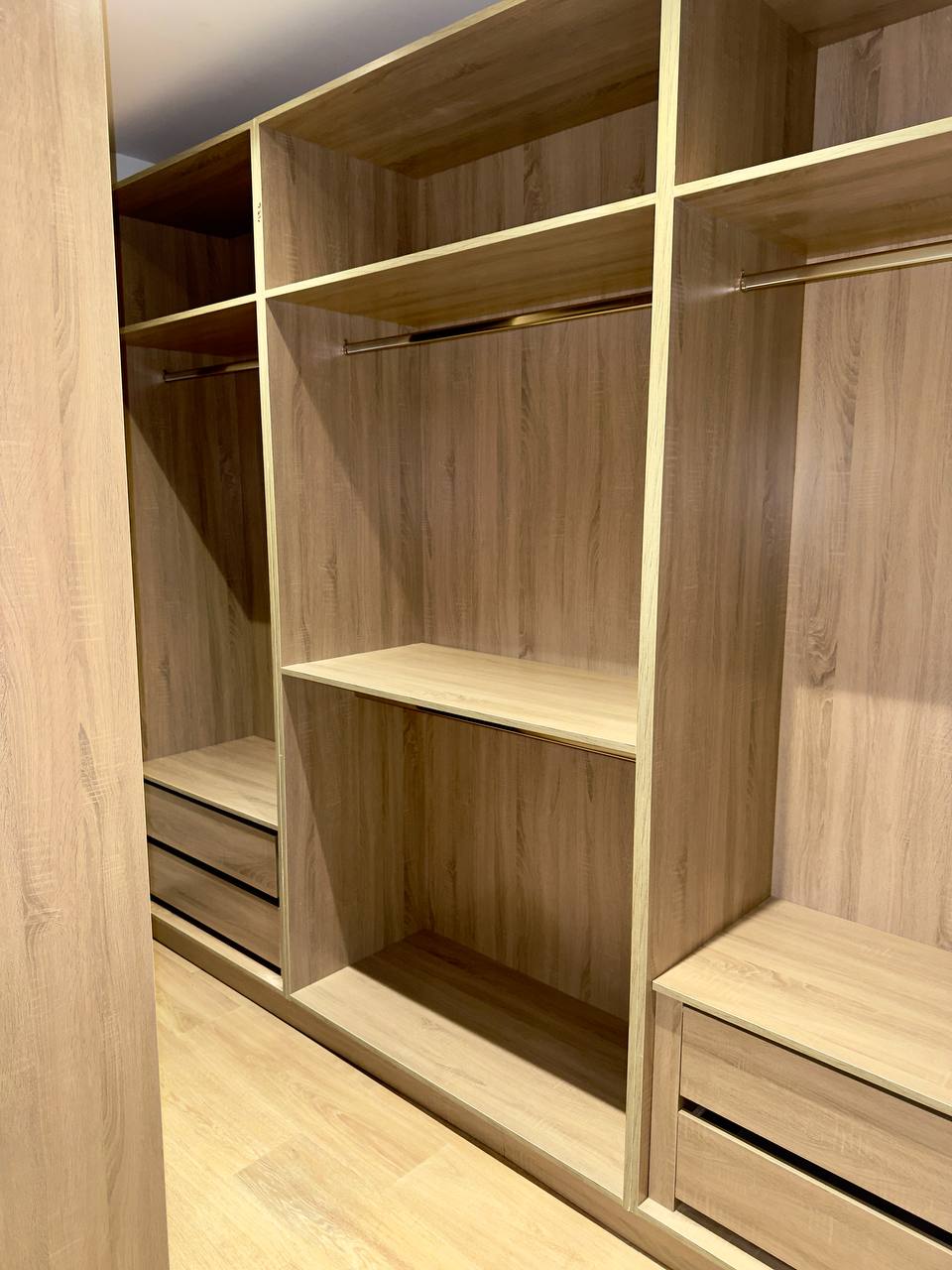 photo_5879688019684560101_y